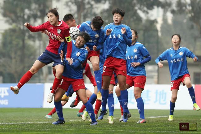 此外，《蜘蛛侠：英雄无归》北美预售近日火爆开启，首日预售票房超4000万美元，创造了2021年度北美最高首日预售票房纪录